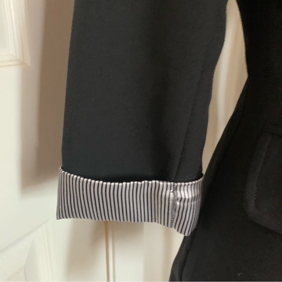 Black 1-Button Blazer with 3/4 Sleeve IZ Byer size medium - Picture 4 of 7